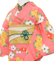 Examples of Small Size Kimonos (150 cm or shorter)