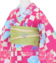 Examples of Tall & Wide Size Kimonos